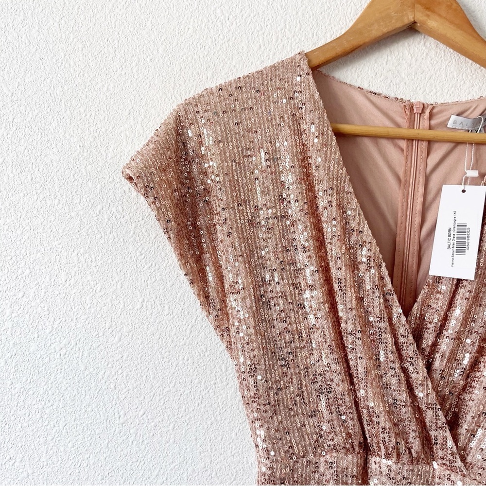 Baltic Born Vienna V-Neck Sequin Formal Maxi Dress in Champagne - Picture 4 of 10